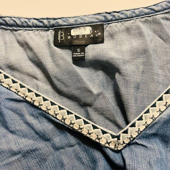 Bobeau Chambray Embroidered Balloon Sleeve Top Size Small - Picture 4 of 10